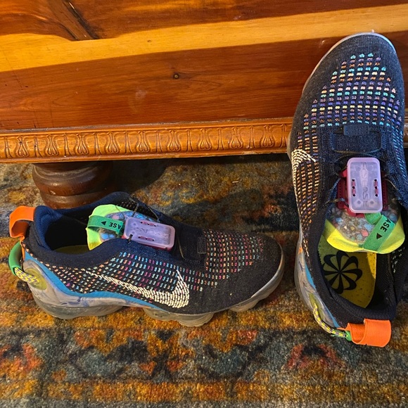 Nike Shoes - Women’s Nike VaporMax Flynit. Size 7.5.